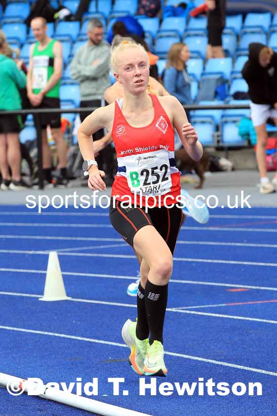 Senior womens 4 Stage Relay, 2022 Northern Road Relays, SportsCity, Manchester. Photo: David T. Hewitson/Sports for All Pics